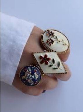 NWT. Zara Pack of 3 Flower and Bird Rings.